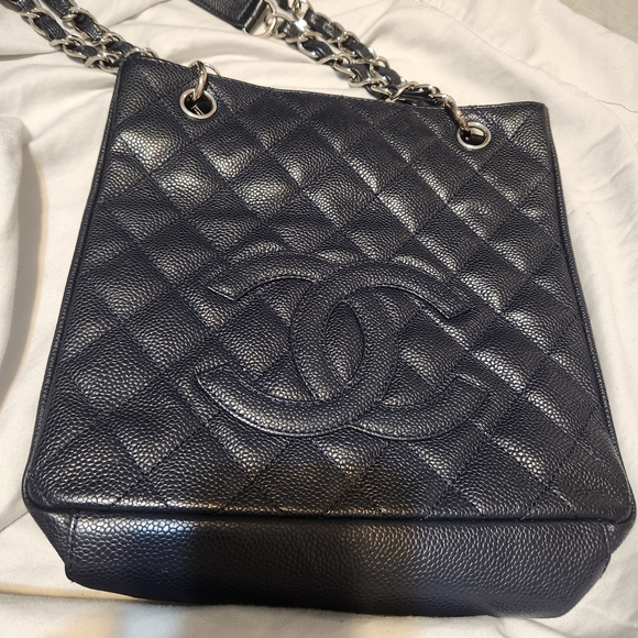 Chanel Black Caviar Quilted Shoulder Bag - Picture 1 of 4